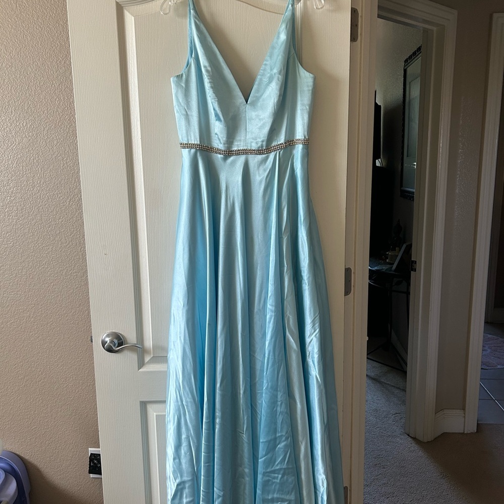 Elegant Light Blue Evening Gown